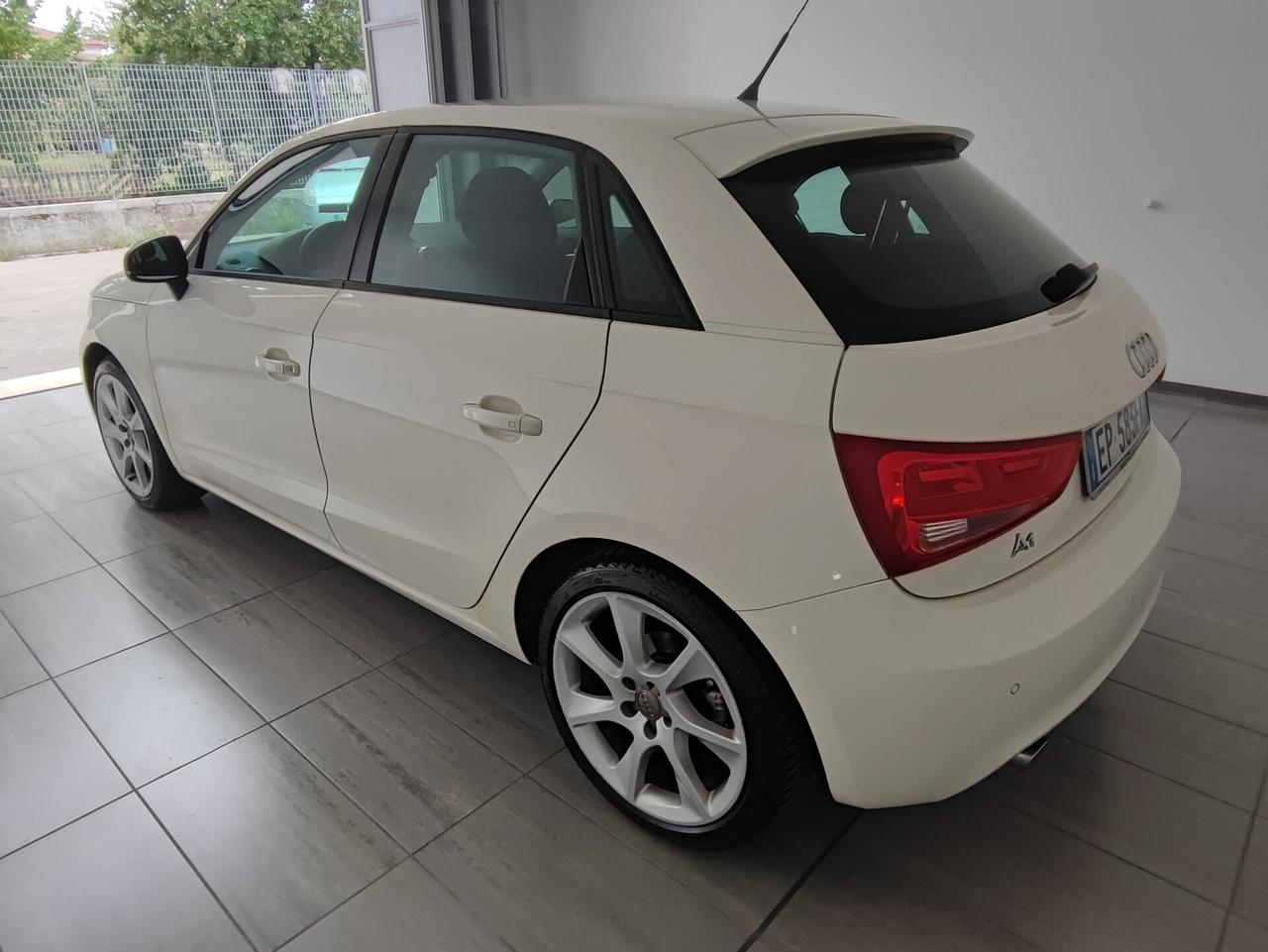 Audi A1 1.6 TDI S tronic Admired