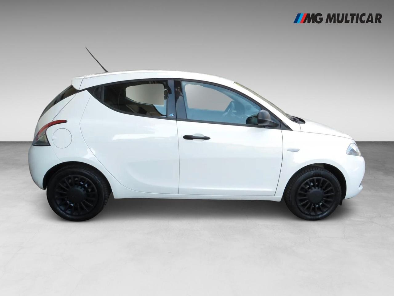 Lancia Ypsilon 1.2 Elefantino Blu. km 56.600. climatizzatore/Bluetooth