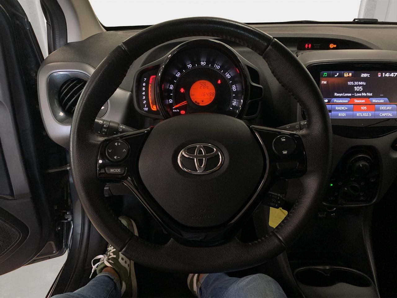Toyota Aygo 5p 1.0 x-play 72cv