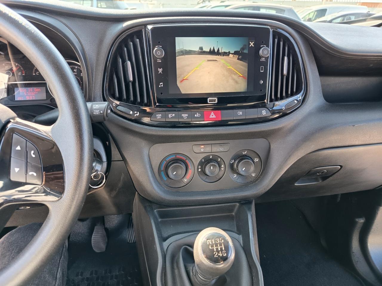 Fiat Doblo 1,6 diesel anno 2022 km 57,000.