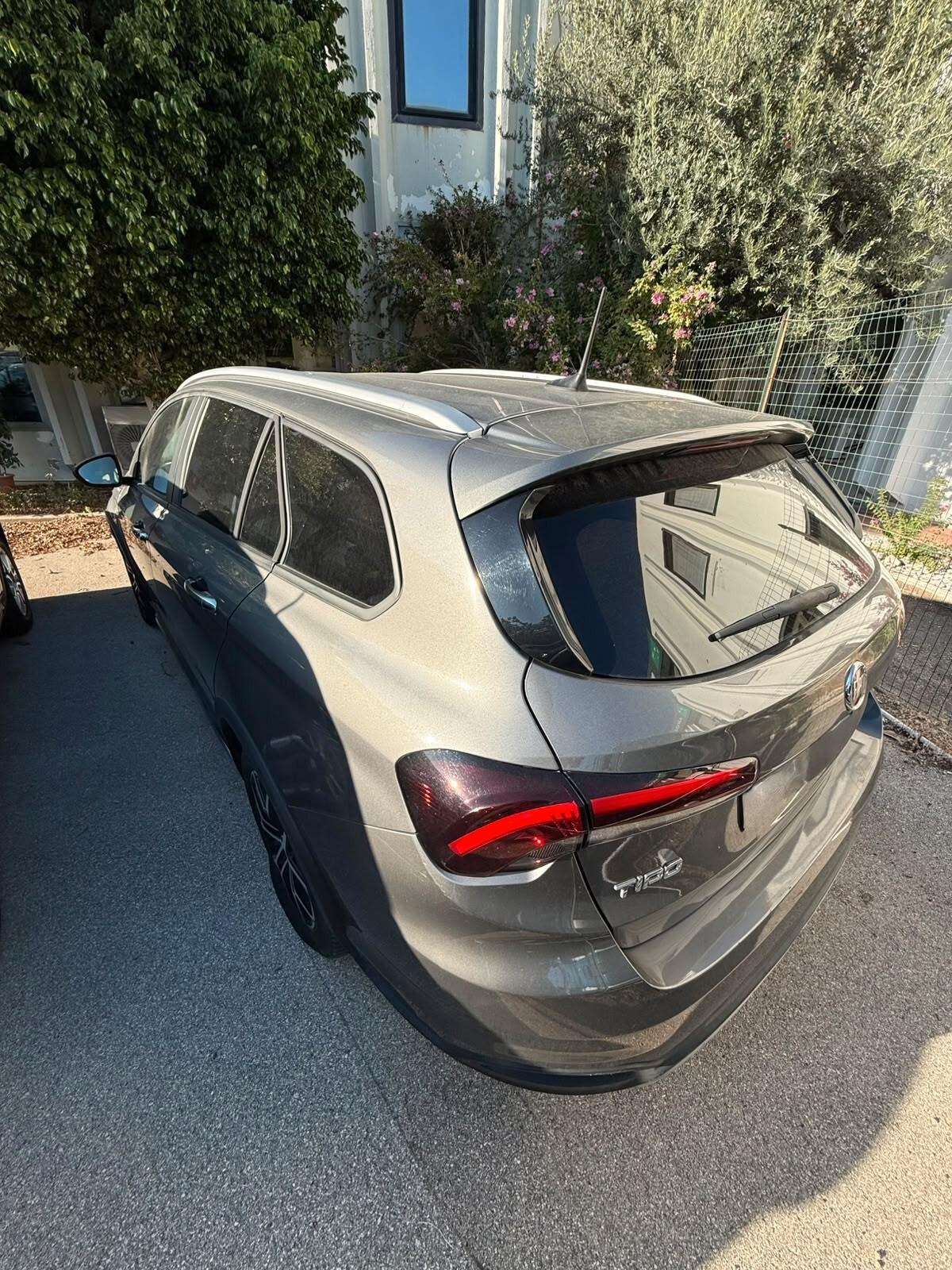 Fiat Tipo 1.5 Hybrid DCT 5 porte Cross