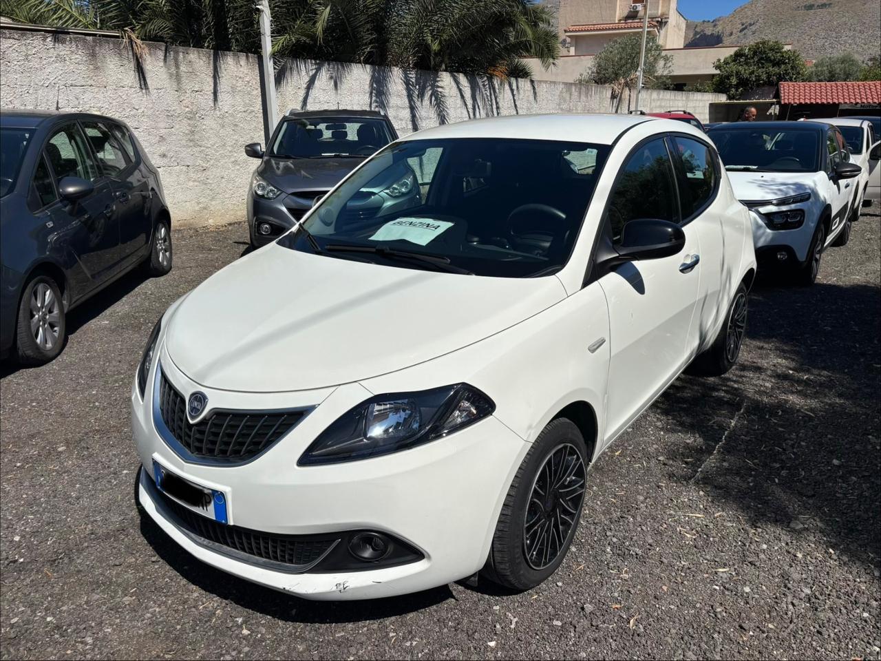 Lancia Ypsilon 1.0 FireFly 5 porte S&S Hybrid Alberta Ferretti