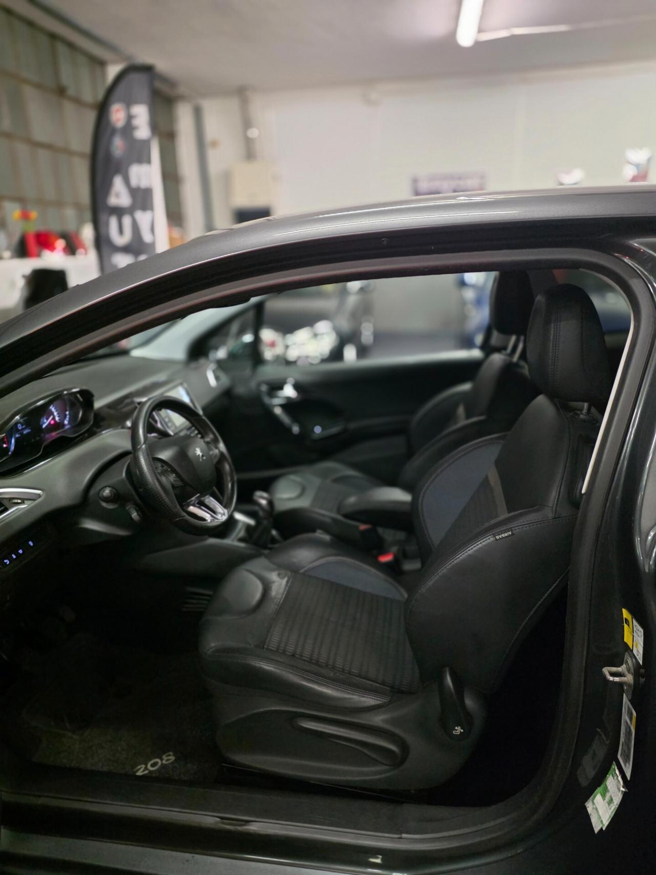 Peugeot 208 BlueHDi 120 S&S 3 porte GT Line