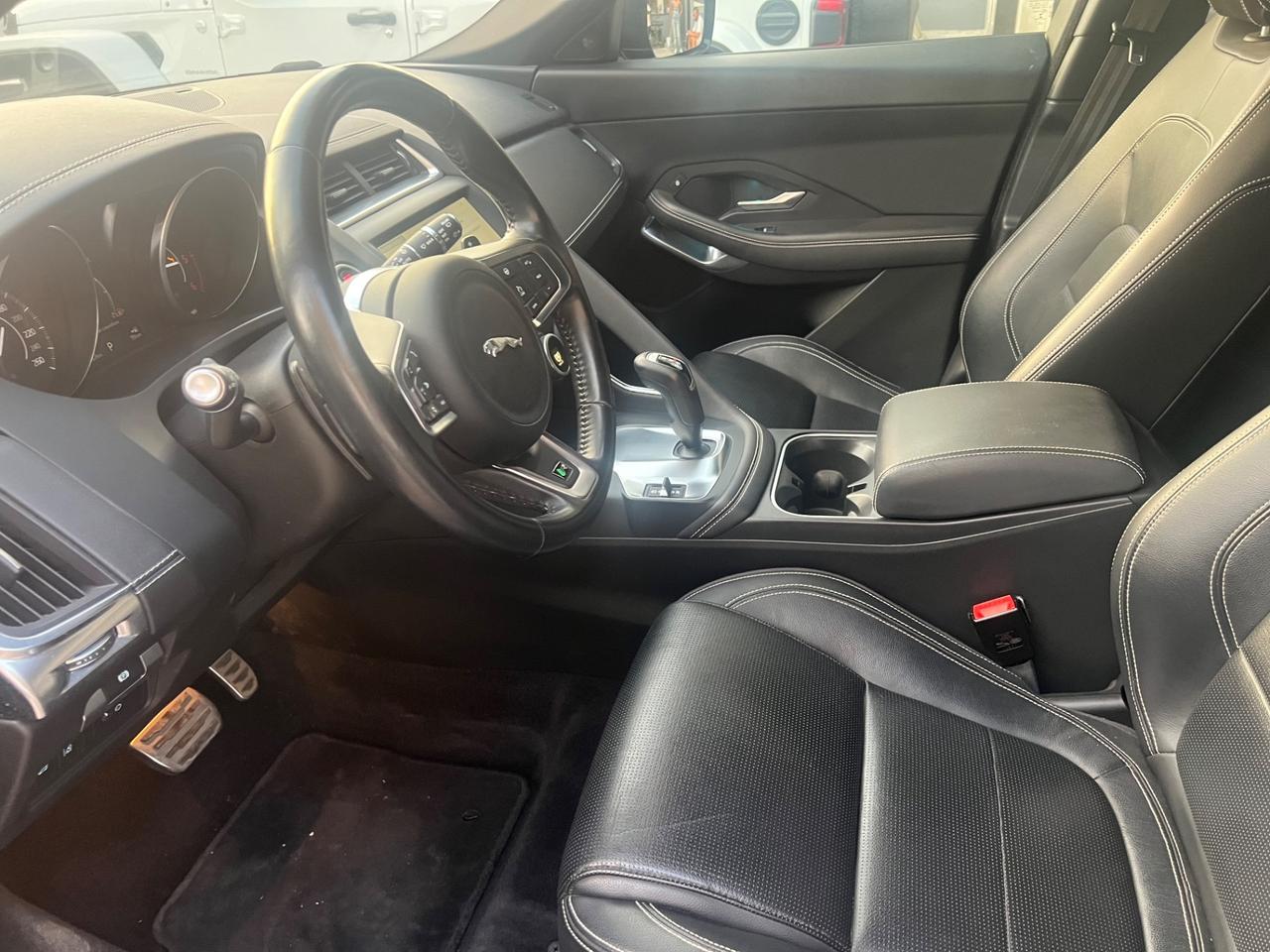 Jaguar E-Pace 2.0D 180 CV AWD R-Dynamic