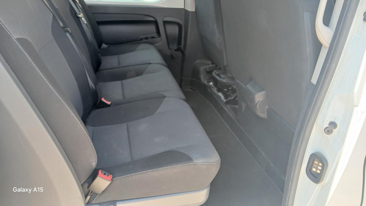 Renault Trafic T29 2.0 DCI 6 POSTI IVATO
