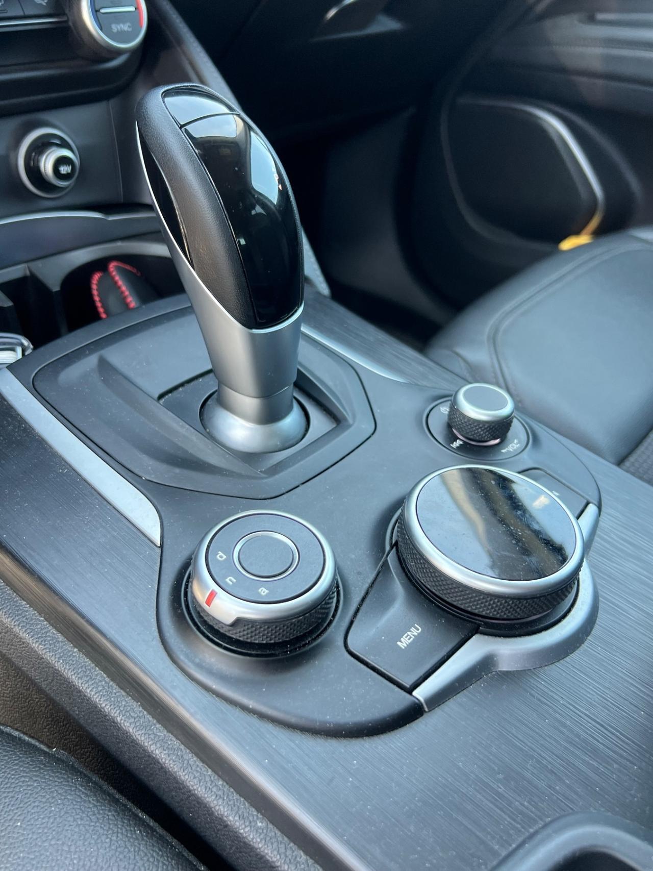 Alfa Romeo Stelvio 2.2 Turbodiesel 180 CV AT8 Q4 Executive