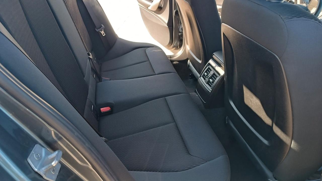 Bmw 116 116d 5p. Efficient Dynamics Unique