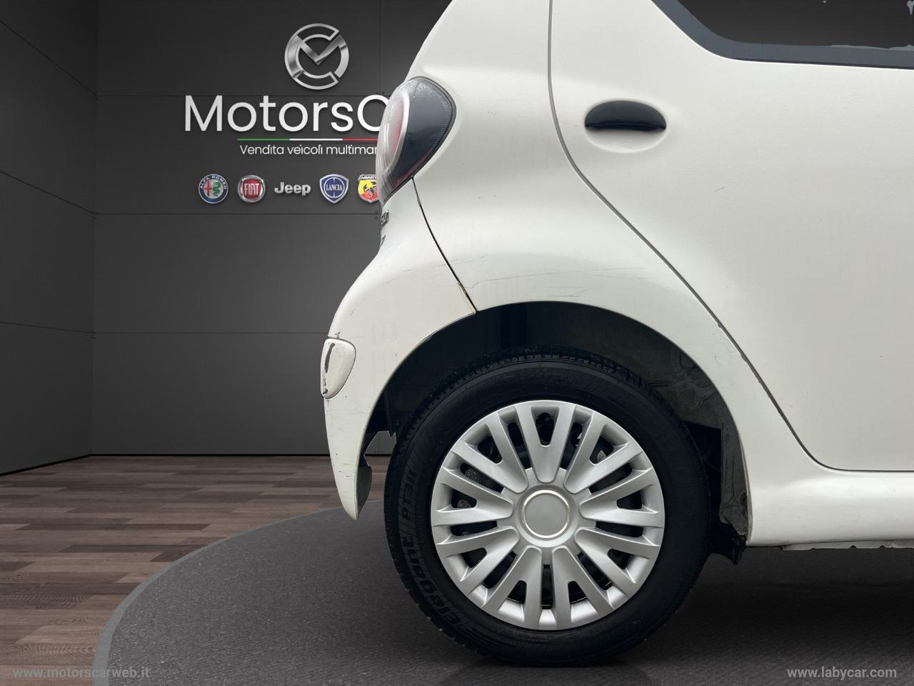 TOYOTA Aygo 1.0 12V VVT-i 5p. Deep Ocean Conn.