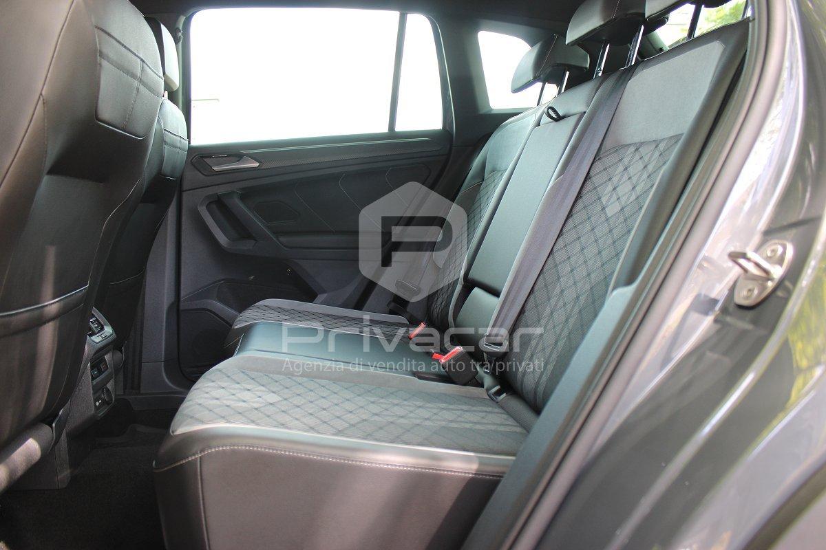VOLKSWAGEN Tiguan 2.0 TDI 150 CV SCR DSG 4MOTION R-Line