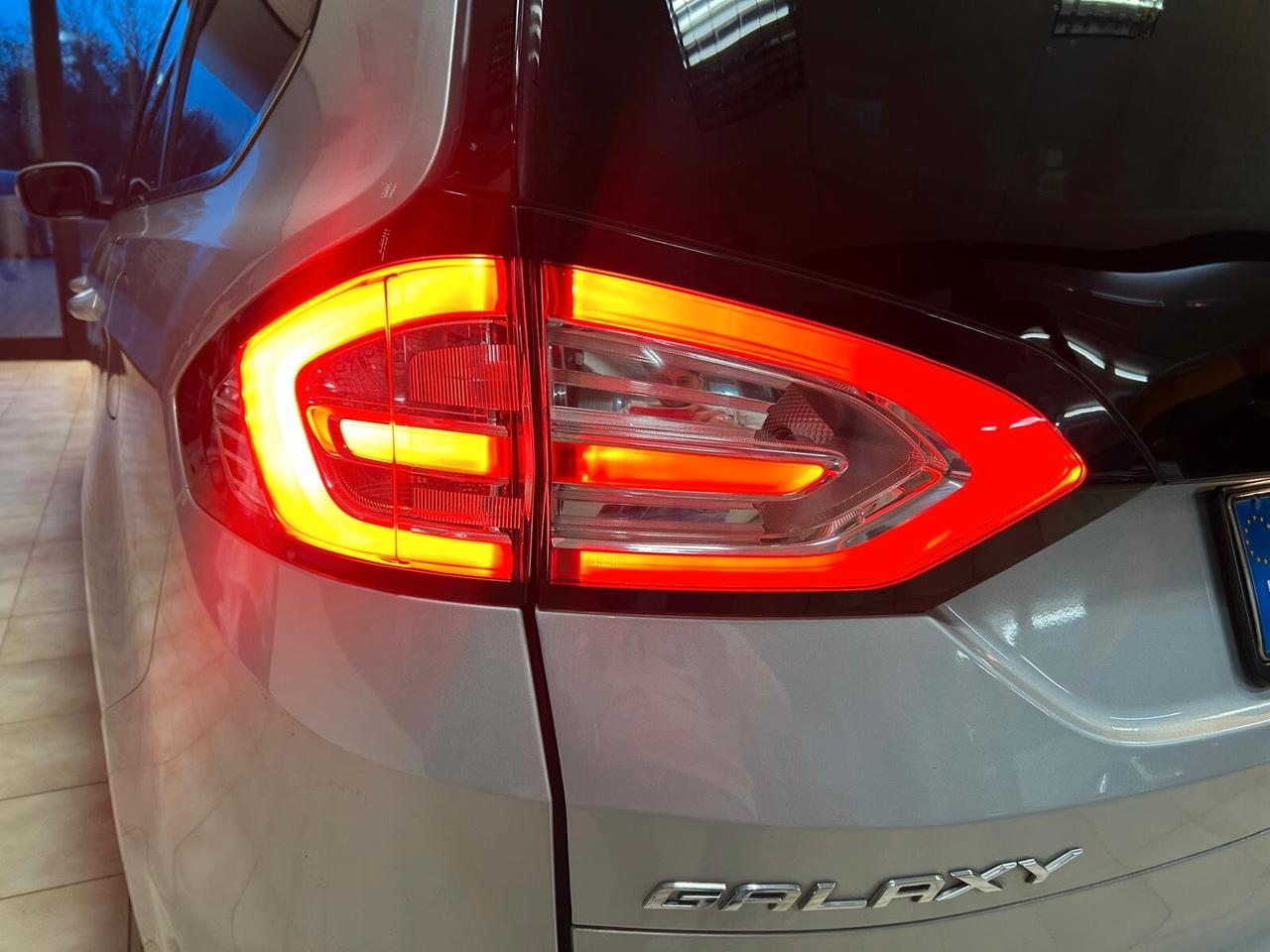 Ford Galaxy 2.0 TDCi Bi Turbo 210CV 7 POSTI 125.000 KM