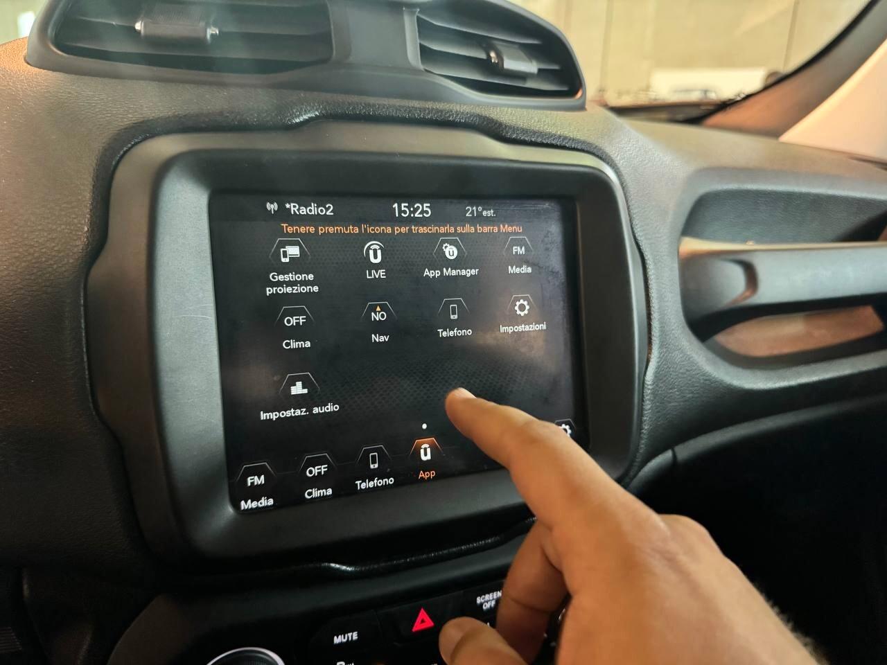 Jeep Renegade 1.6 Mjt 120cv DA 227 € AL MESE – SENZA ANTICIPO