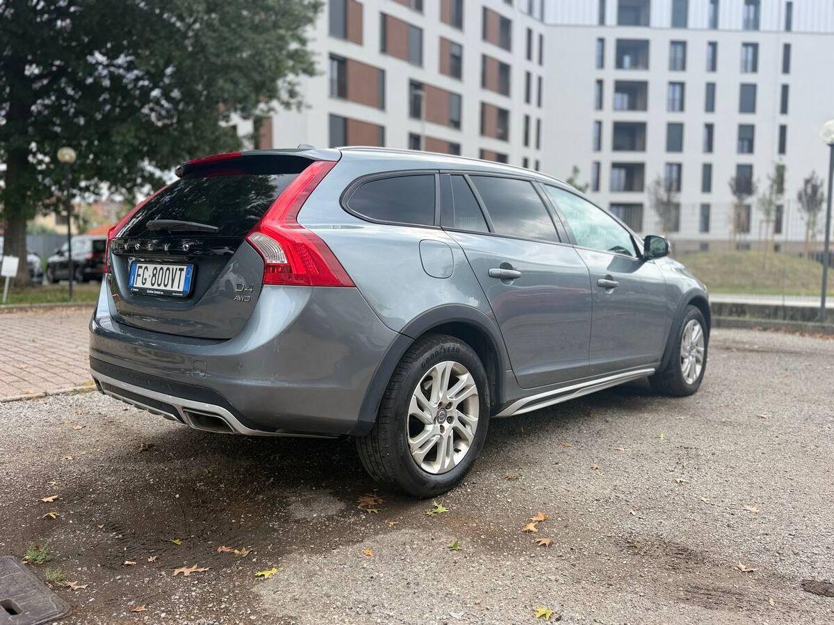 Volvo V60 Cross Country V60 c.country 2.4 D4 Business Plus awd geartronic