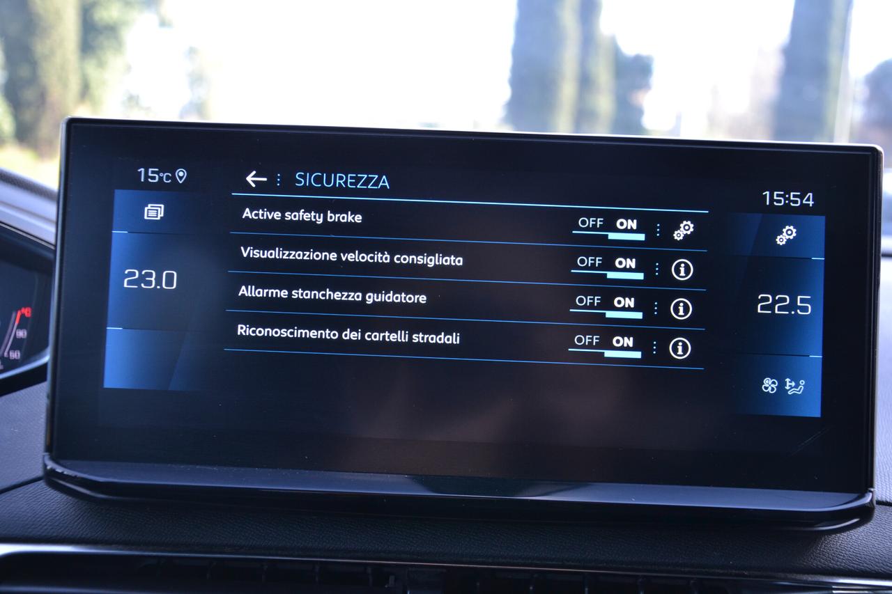 Peugeot 5008 1.5 HDi 130CV 7POSTI AUT.+NAV+LED+RCAM+PELLE+PDC