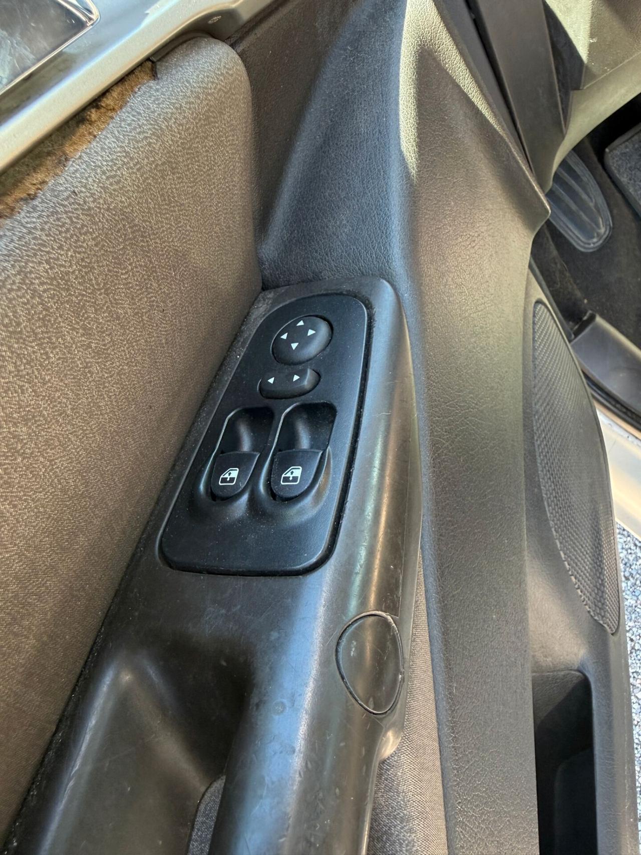 Lancia Ypsilon 1.2 Argento