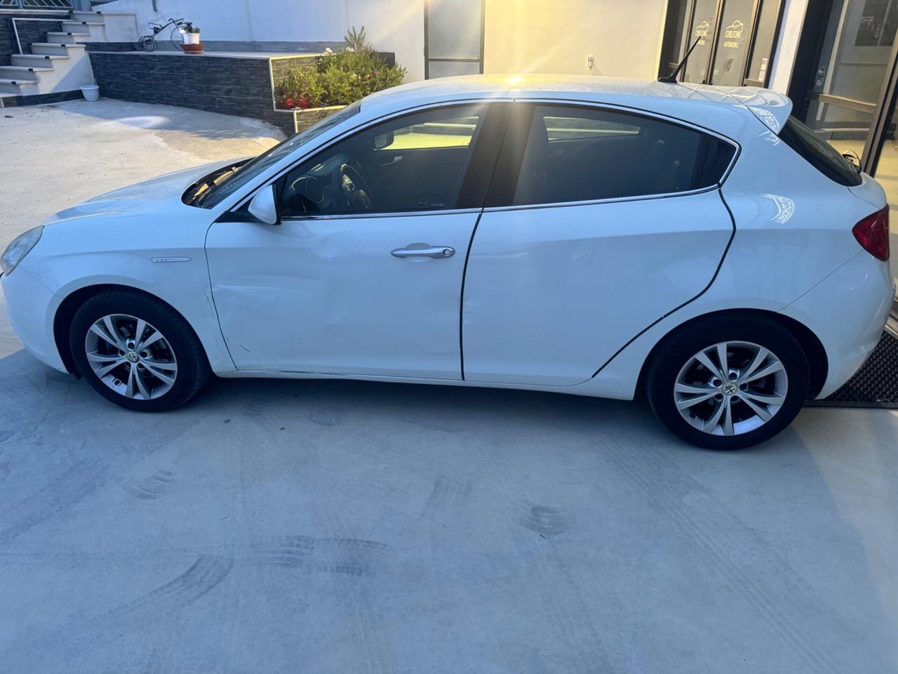 Alfa Romeo Giulietta 1.6 JTDm-2 105 CV Exclusive