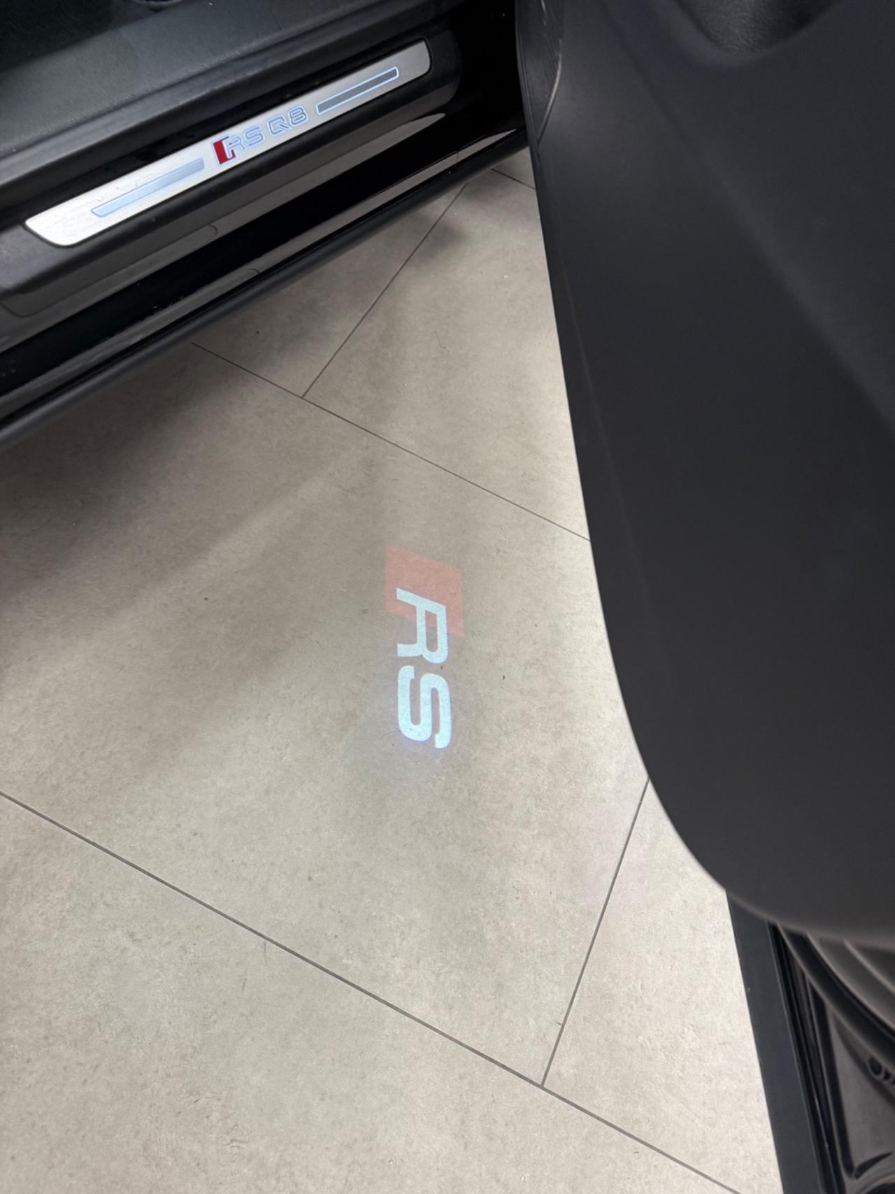 Audi Q8 RS TFSI V8 quattro tiptronic