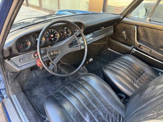 Porsche 911 2.400 S "MATCHING IN TUTTO"