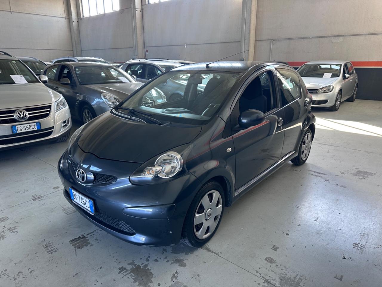 Toyota Aygo 1.0 12V VVT-i 5 porte Sol