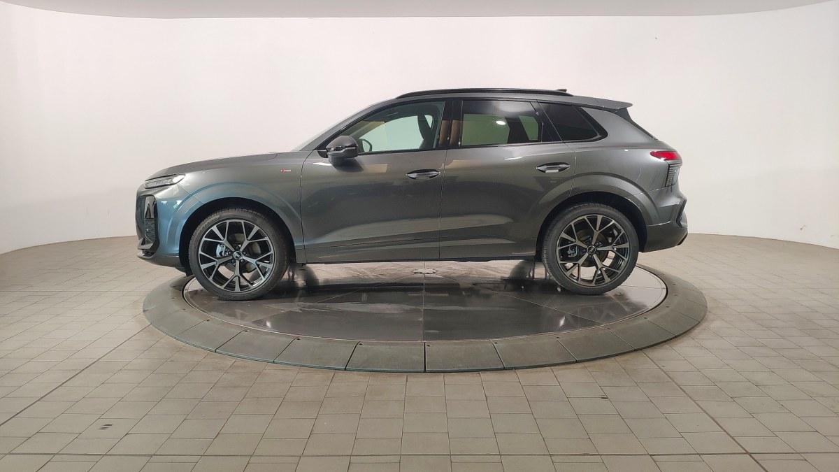 AUDI Q3 Tfsi 110 Kw Mhev S Tronic S Line Edition