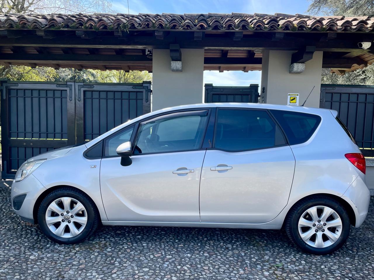 Opel Meriva 1.4 100CV Cosmo *NEOPATENTATI*