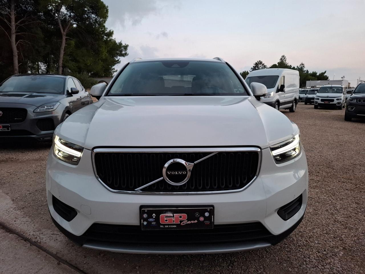 Volvo XC40-2.0-150cv*led*navi*Radar