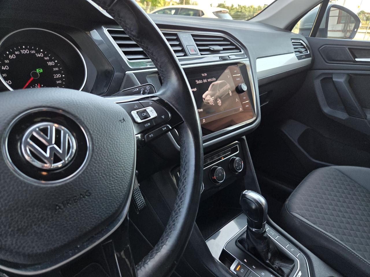 Volkswagen Tiguan 2.0 TDI SCR DSG 4MOTION Sport BMT