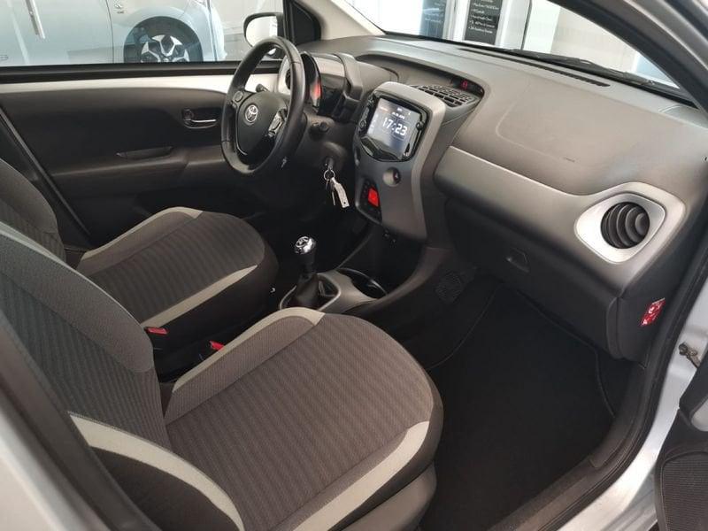 Toyota Aygo 2ª serie Connect 1.0 VVT-i 72 CV 5p. x-play