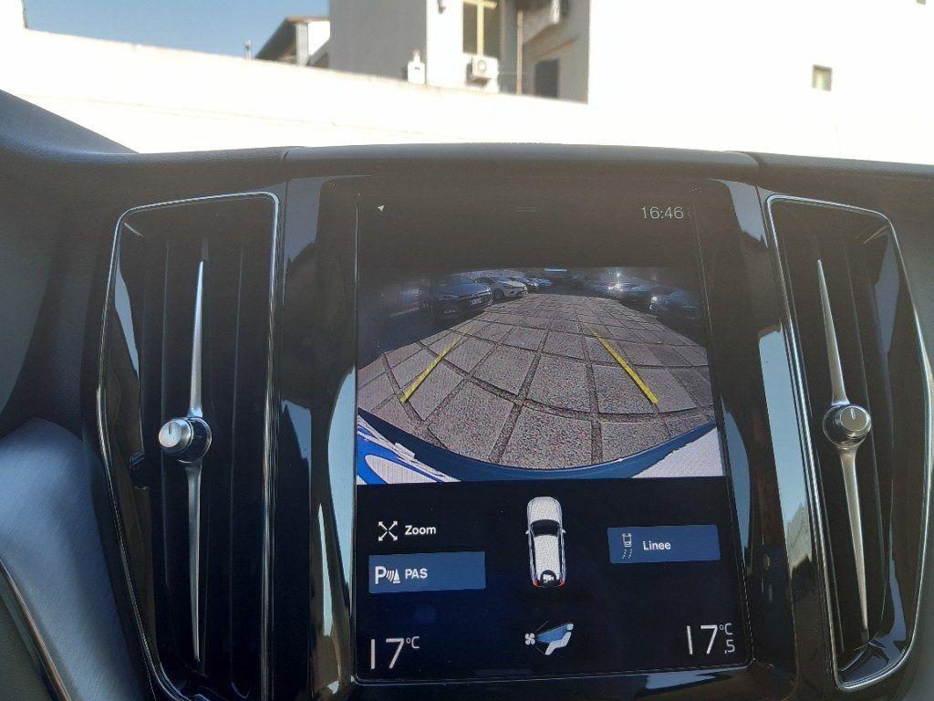 Volvo XC60 B4 (d) Geartronic Momentum