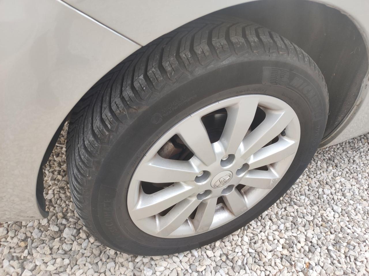 Toyota Auris 1.4 D-4D 5 porte Sol MY'08