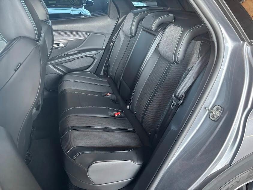 Peugeot 3008 Hybrid 225 e-EAT8 Allure NEOPATENTATI