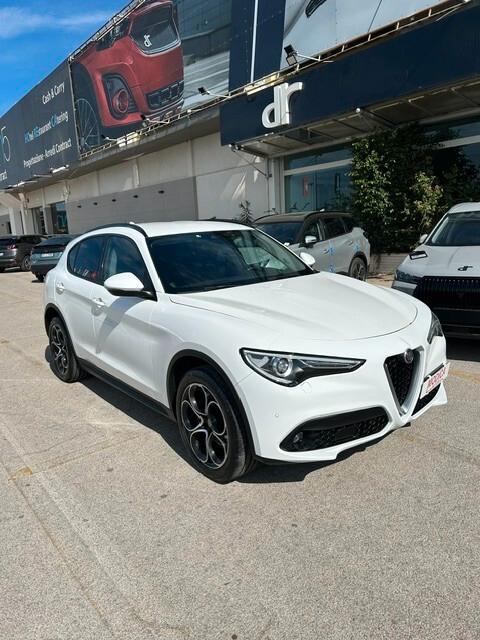 Alfa Romeo Stelvio 2.2 Turbodiesel 210 CV AT8 Q4 Super