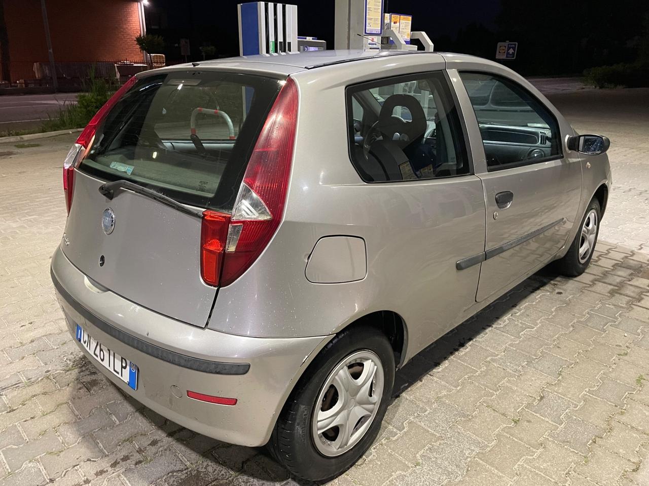FIAT PUNTO 1.2 BENZINA NEOPATENTATI 170.000 KM.