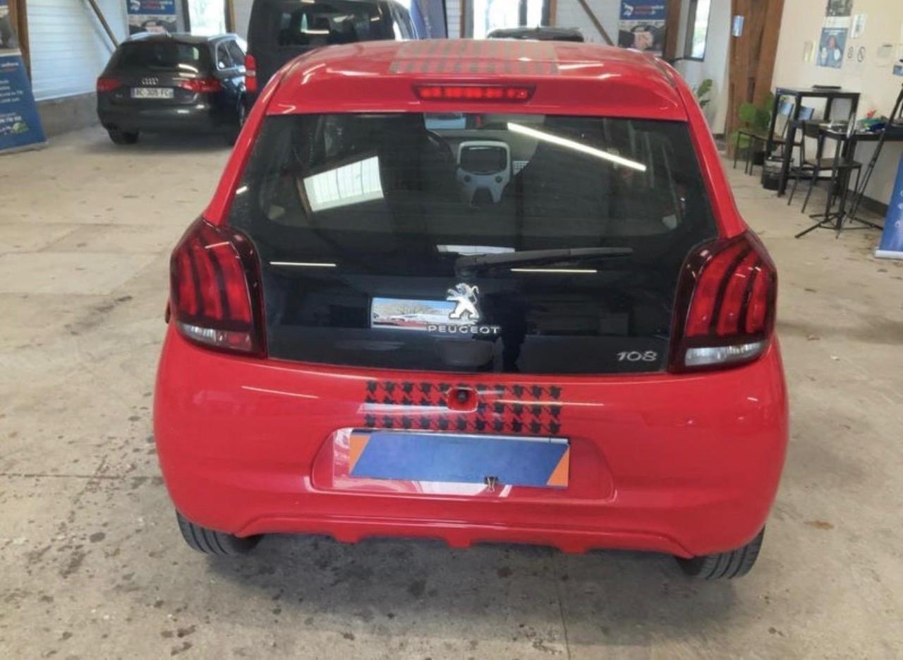 Peugeot 108 PureTech 82 5 porte Allure