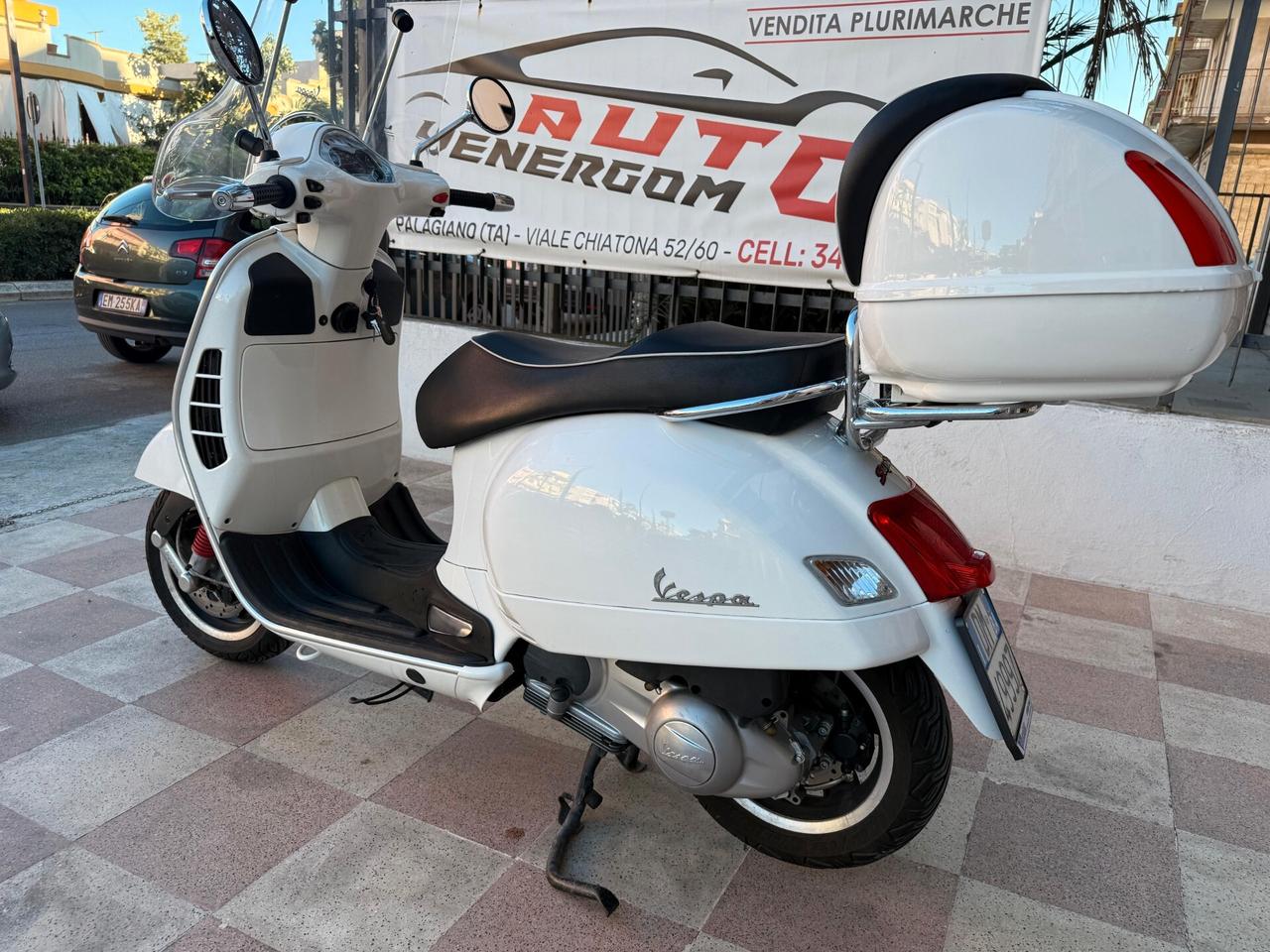 Piaggio Vespa 300 GTS