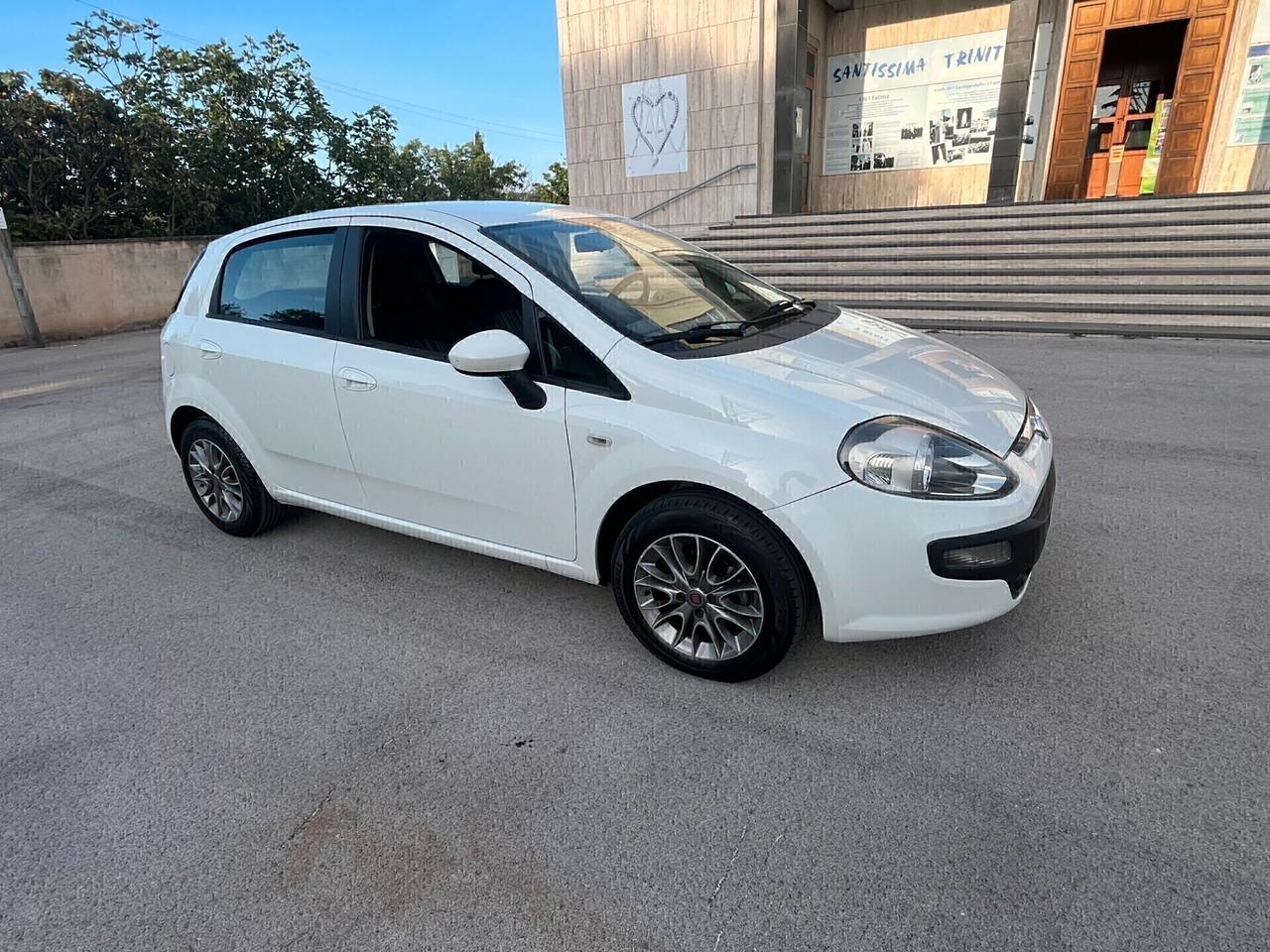 Fiat Punto 1.3 Mjt 75 CV Neopatentati UsatoSicuro