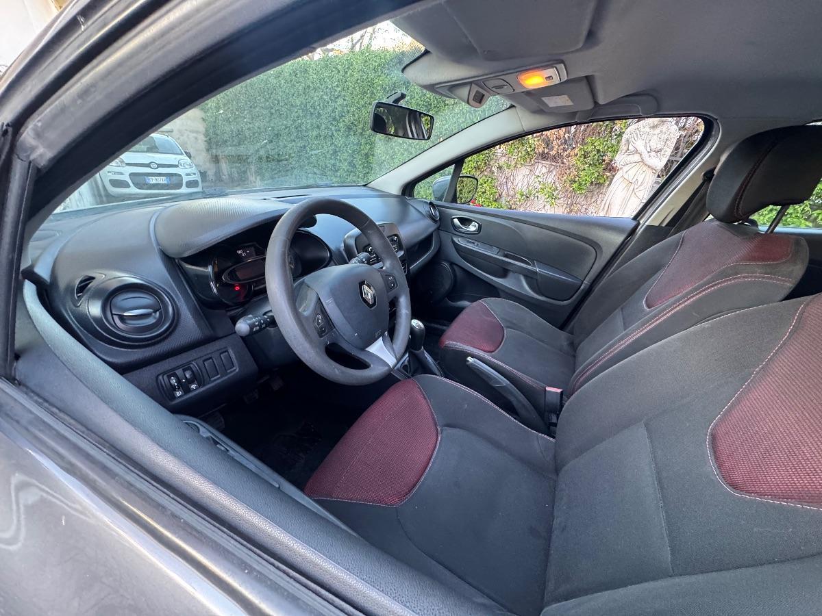 RENAULT Clio 1.2 75 CV 5p. Intens