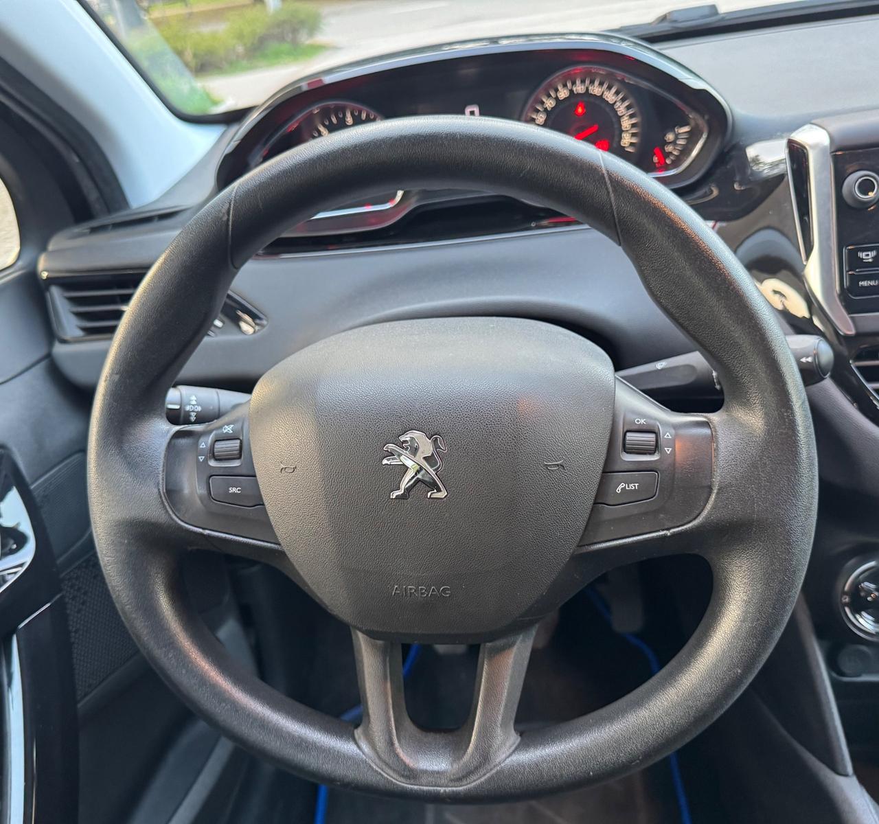 Peugeot 208 1.4 HDi 68 CV 5 porte Allure