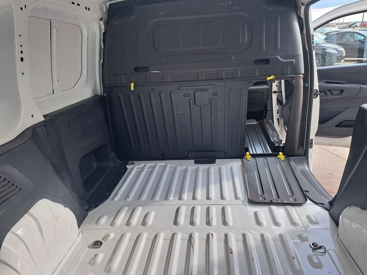 Opel Combo Cargo 1.6 Diesel 100CV 3 POSTI - 2019