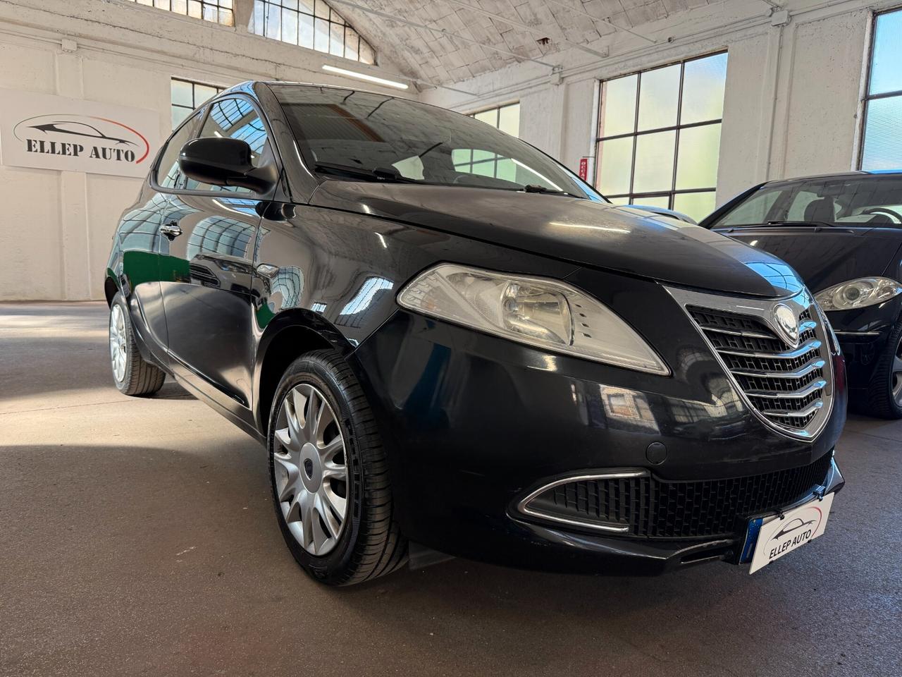 Lancia Ypsilon 1.2 69 CV CINGHIA OK - NEOPATENTATI