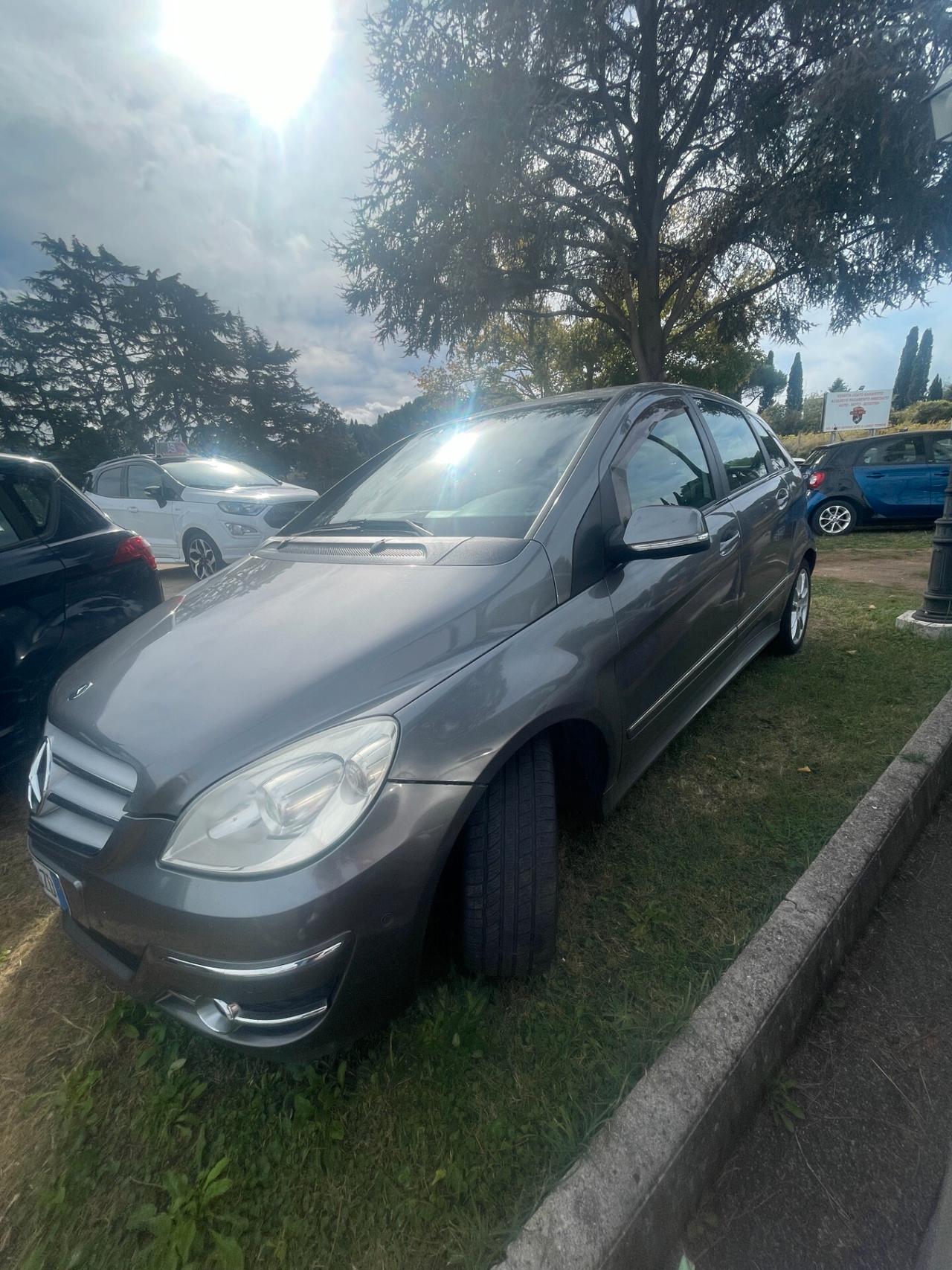 Mercedes-benz B 180 CDI SPORT CERCHI CRUISE COMAND NAVI PDC PELLE MOTORE NUOVO