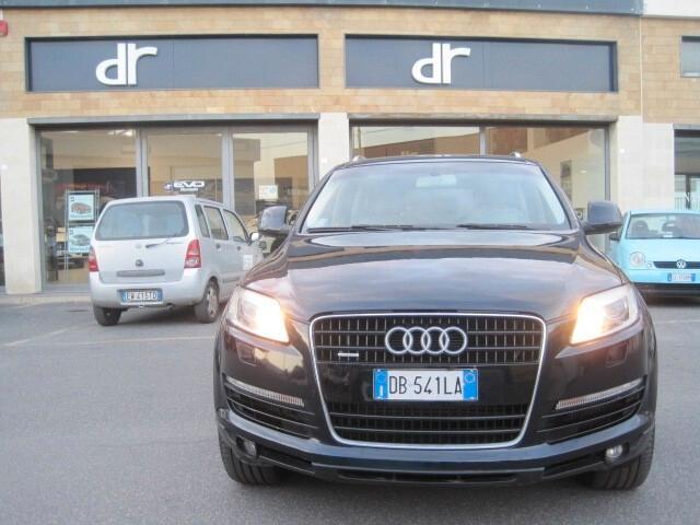 Audi Q7 3.0 V6 TDI 233CV quattro tiptronic