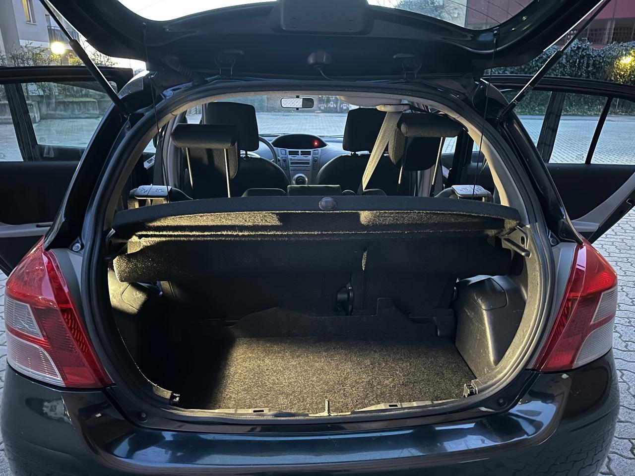 Toyota Yaris 1.0 5 porte Now