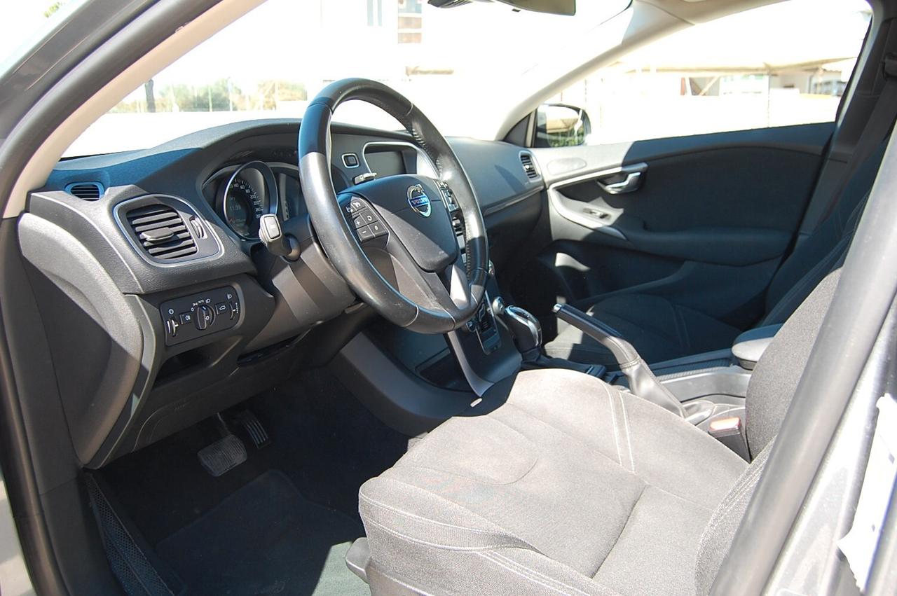 Volvo V40 Cross Country D4 Kinetic