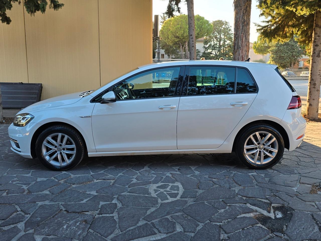 VOLKSWAGEN Golf 1.5 TGI DSG 5p. Highline BlueMotion Technology