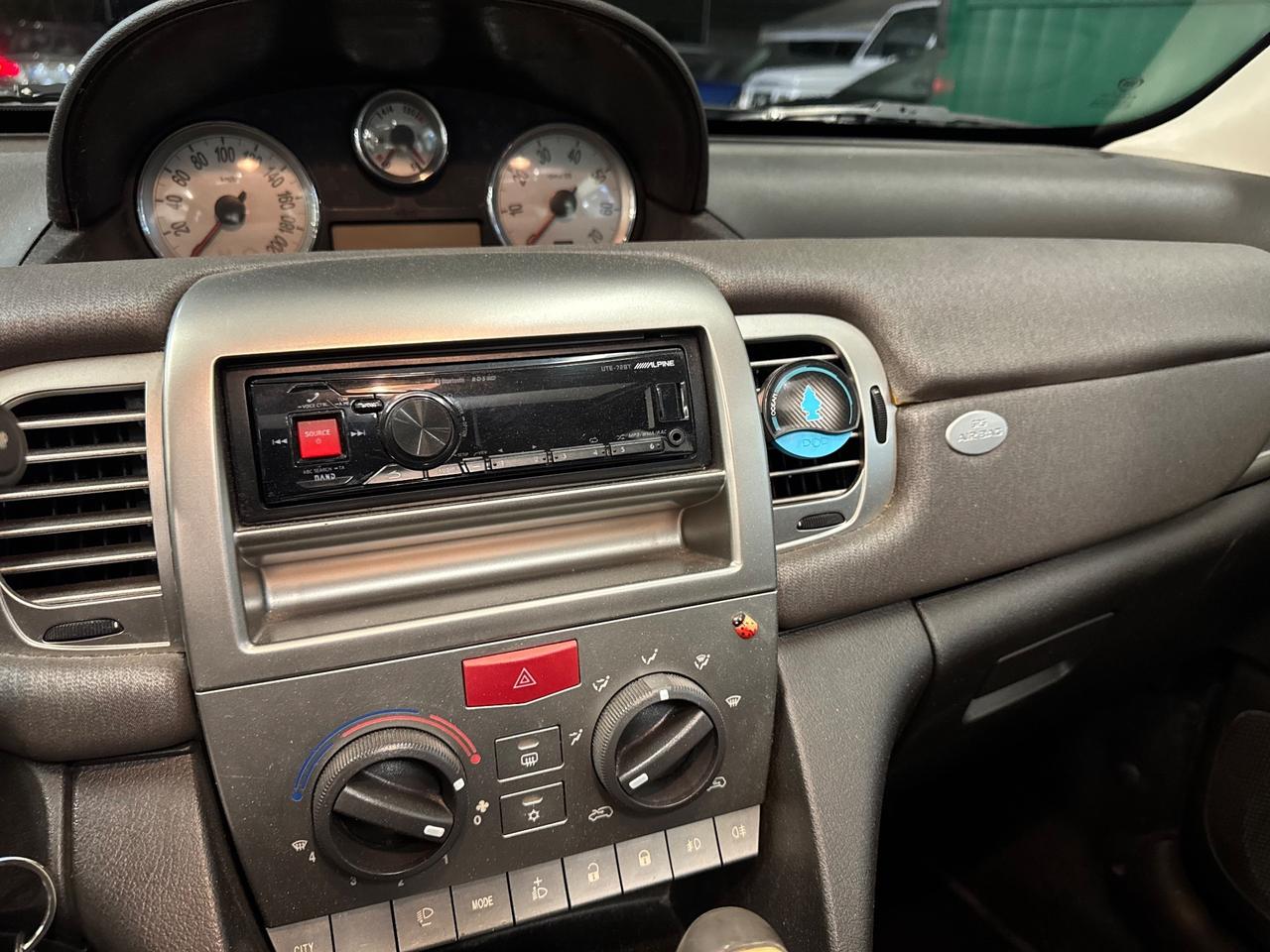 Lancia Ypsilon 1.3 MJT 90 CV diesel AUTOMATICA