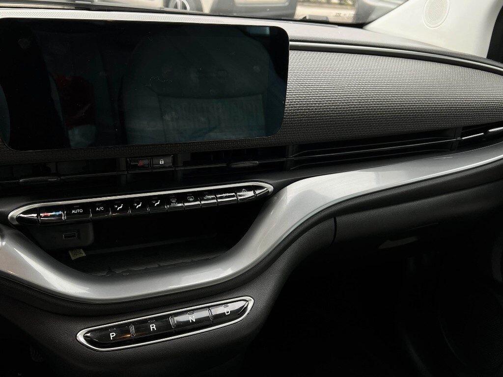 Fiat 500E Berlina 42 kWh La Prima