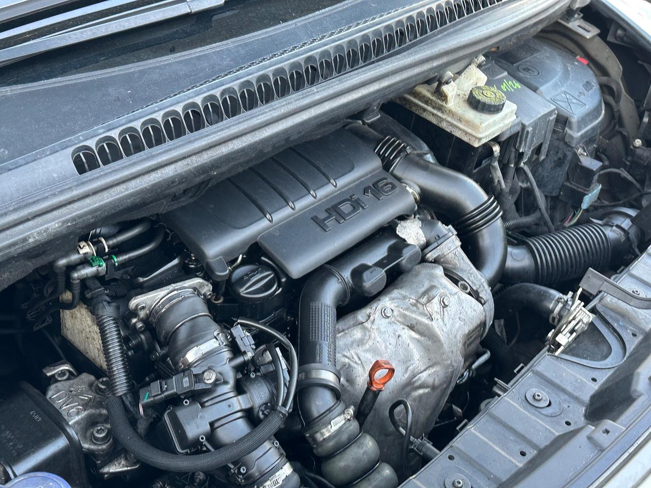 Peugeot 3008 1.6 HDi 110CV cambio robotizzato