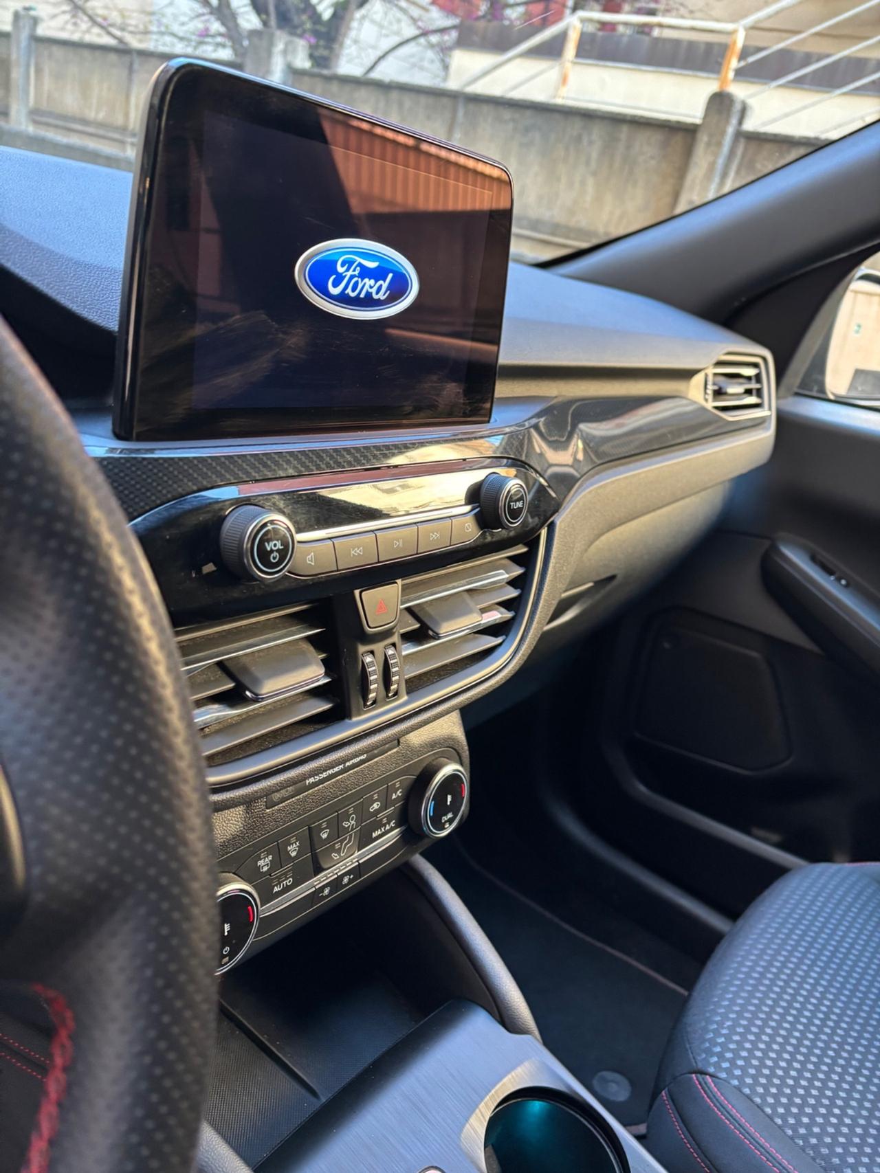 Ford Kuga 2.5 Full Hybrid 190 CV CVT ST-Line