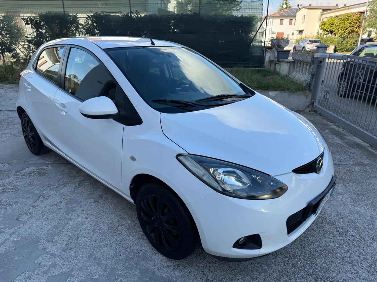 Mazda 2 1.3 Benzina 75CV 5p. 2010 Neopatentati
