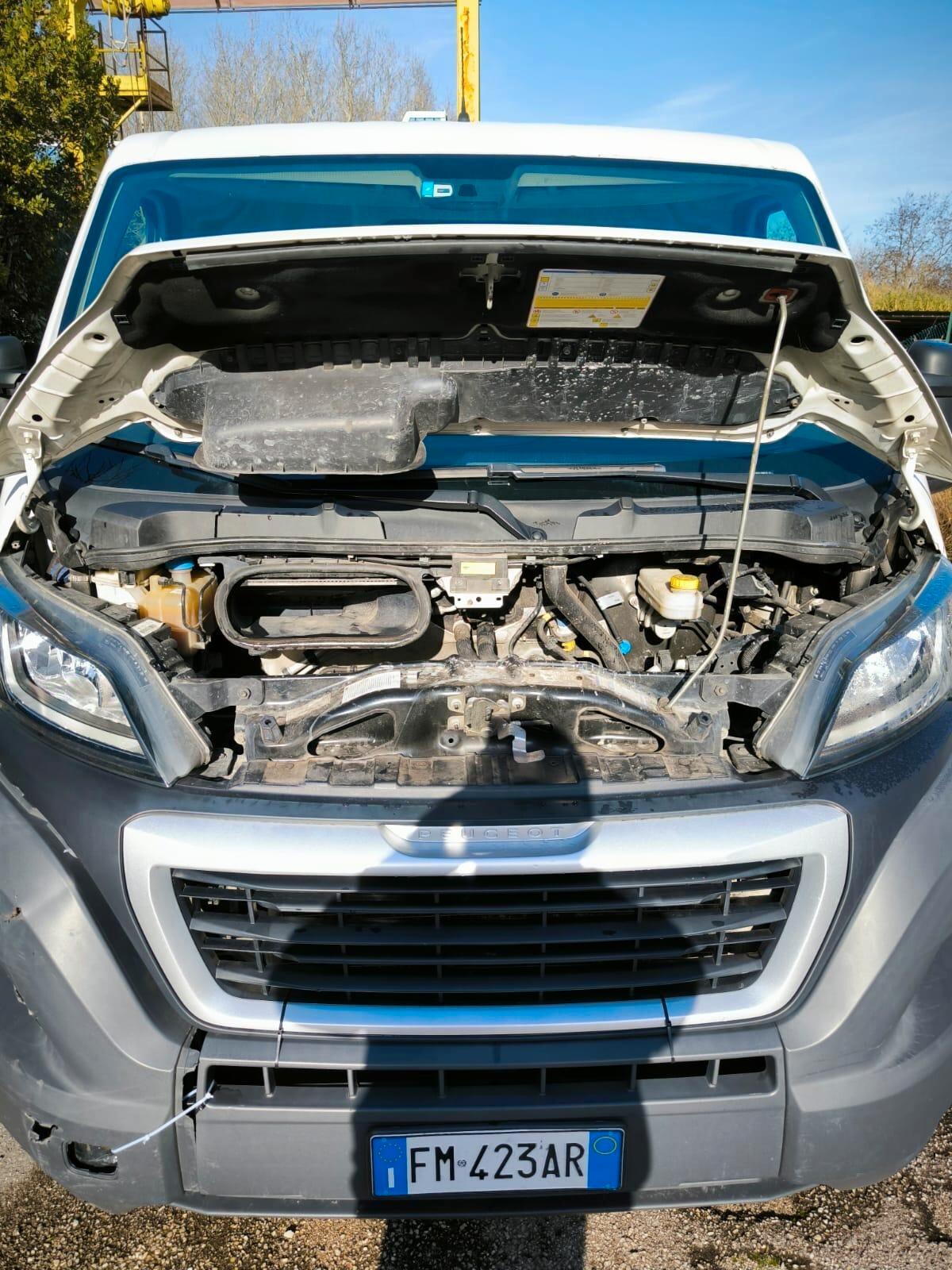 Peugeot Boxer 330 2.0 BlueHDi/110CV FAP PC-TN Combi Comfort